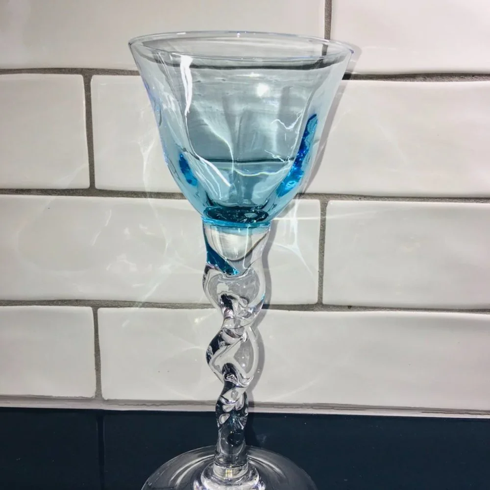 Stunning Wine/Drink Glasses (4)